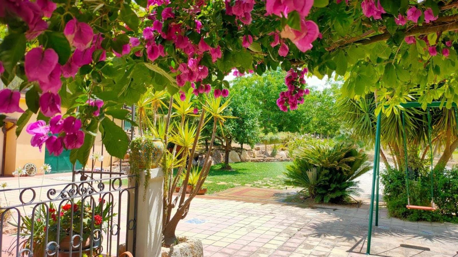 Donna Caterina House, Holiday Villa Pietraperzia Exterior foto